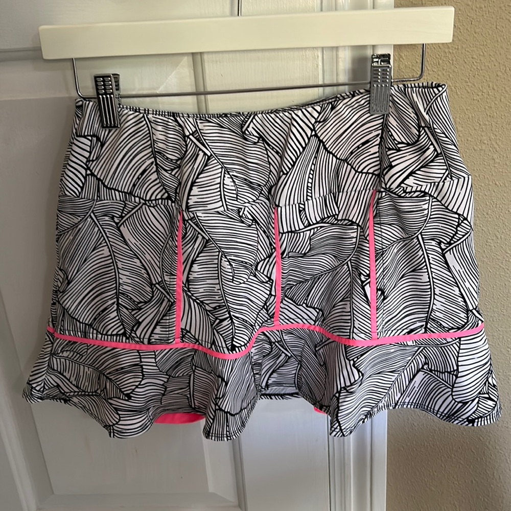 TAIL tennis skirt - size small